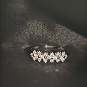 Clover Moissanite Diamond Ring